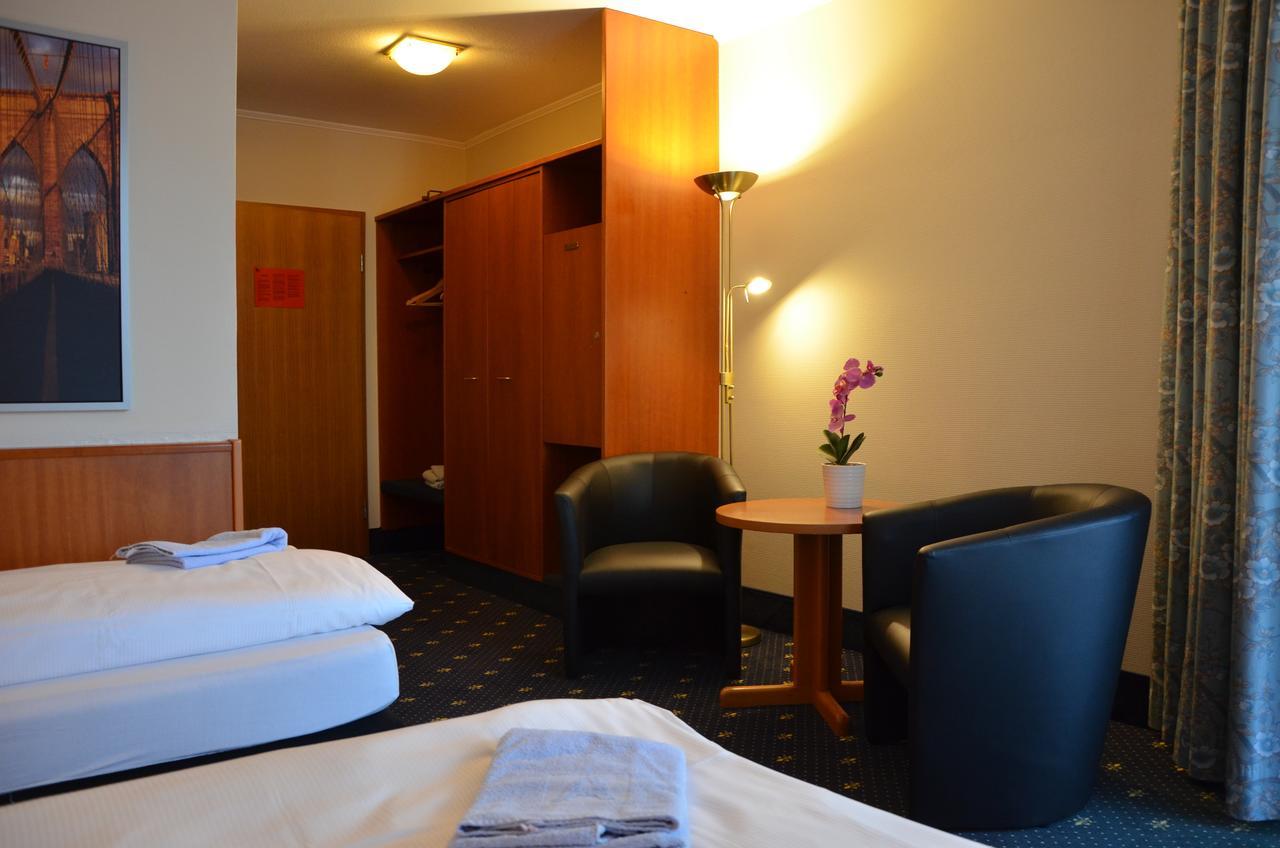 Karaman Group Hotel Бад Нендорф Екстериор снимка